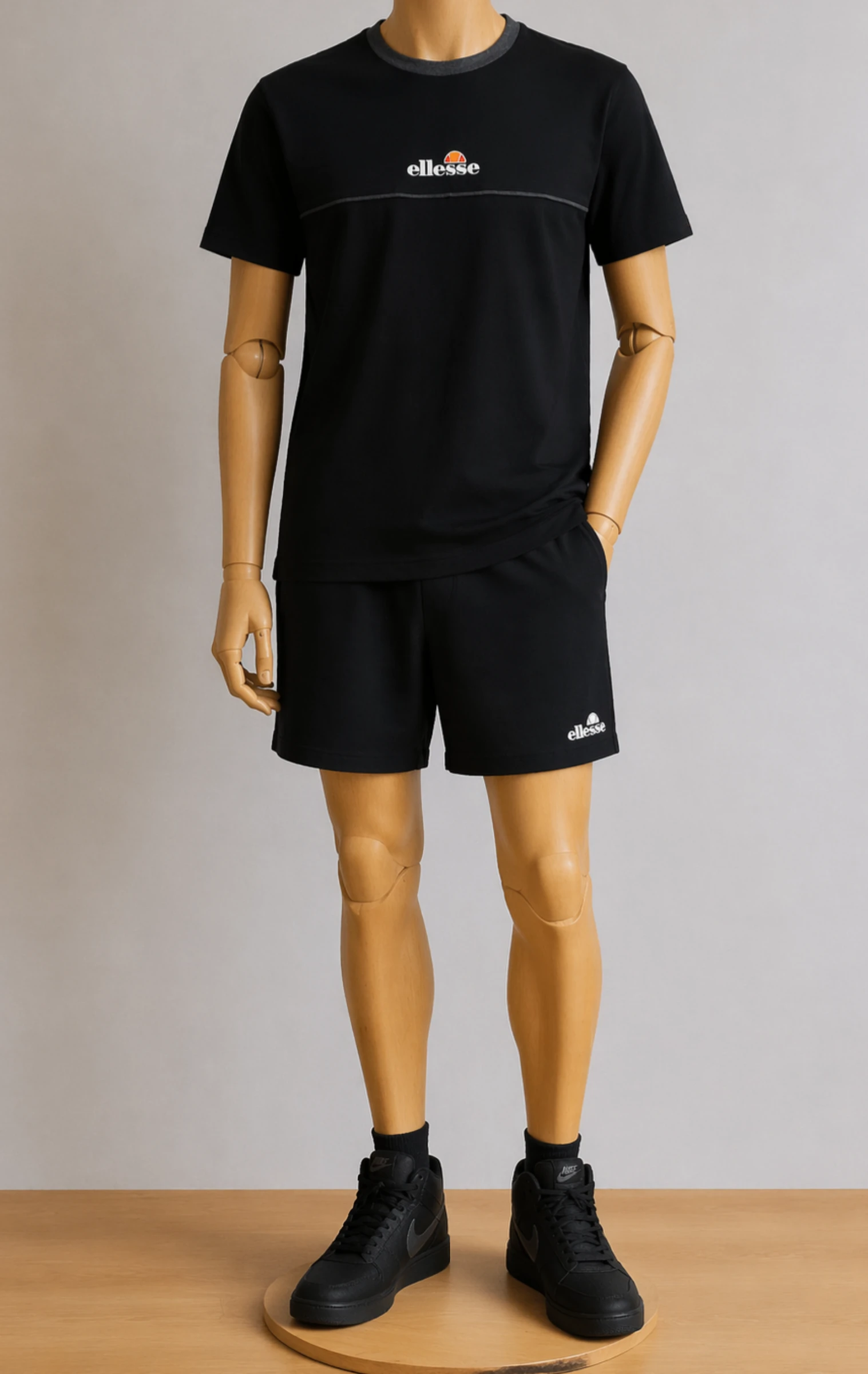 Ellesse T-shirt TXS /TFr34- Preta - Logo Bordado Ellesse na Frente em OT – photo 2